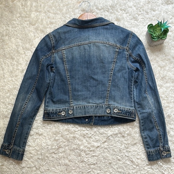 a.n.a Midweight Denim lightly distressed jean Jacket - Picture 5 of 7
